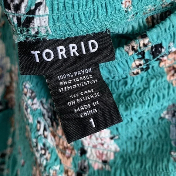 Torrid Green Floral Smocked Off Shoulder Wise SleeveTop Size 1X - Picture 5 of 6
